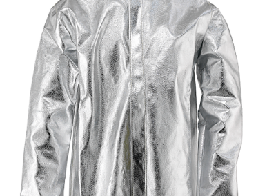 Aluminized coverall for worker