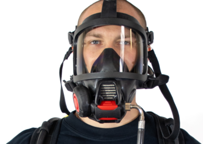 Máscara protectora para ojos y vías respiratorias.
