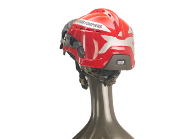 Le casque GALLET F2XR, conçu pour les sapeurs-pompiers, offre une protection complète avec un design aérodynamique et des finitions réfléchissantes pour une meilleure visibilité. Idéal pour les interventions en conditions extrêmes.