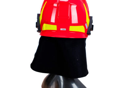 Casque avec visière de pompier rouge