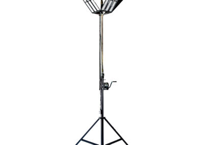 Trepied EURO-100 000 lumens, panneau led ouvert en pétale.jpg